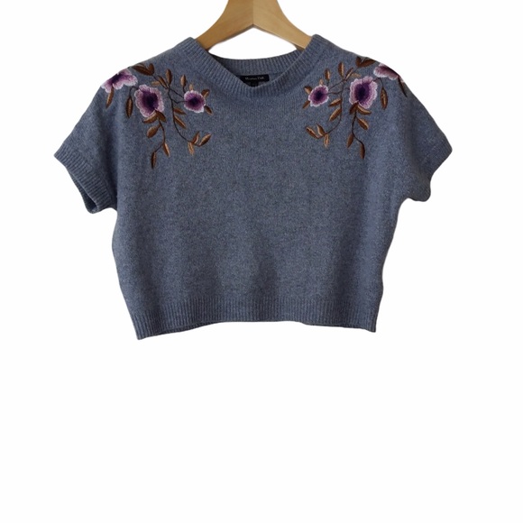 Massimo Dutti Sweaters - Massimo Dutti Cropped Floral Embroidered Sweater